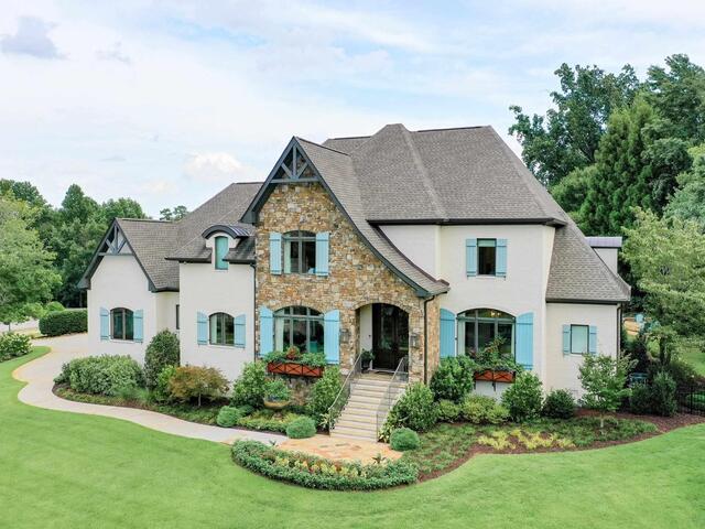 Photo of 100 Putney Bridge Road