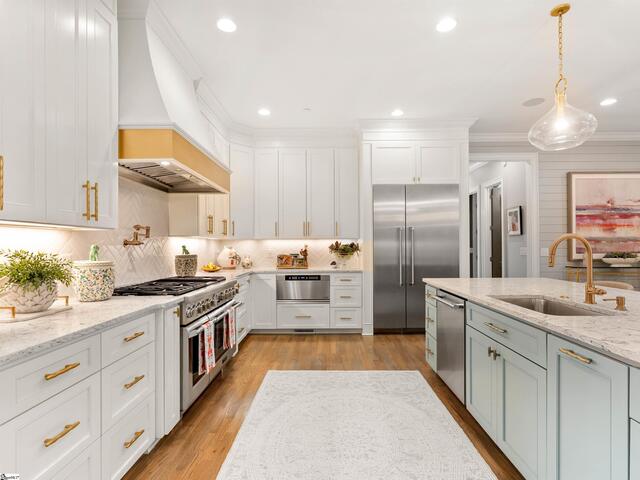 Photo of 100 Putney Bridge Road