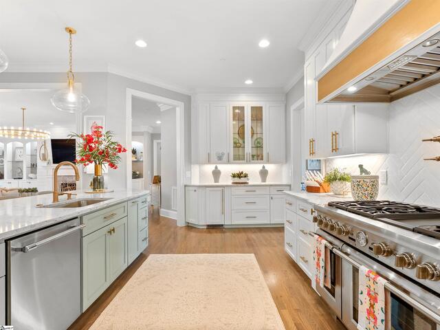 Photo of 100 Putney Bridge Road