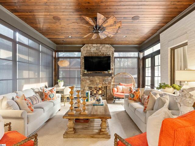 Photo of 100 Putney Bridge Road