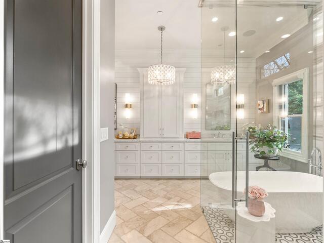 Photo of 100 Putney Bridge Road