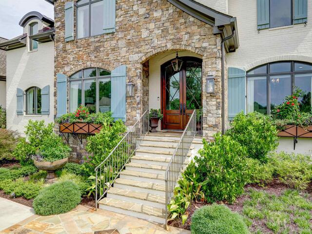 Photo of 100 Putney Bridge Road