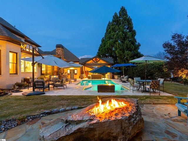 Photo of 100 Putney Bridge Road