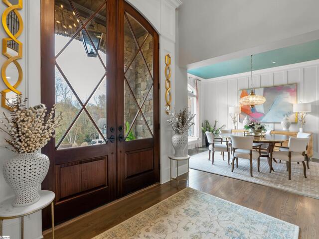 Photo of 100 Putney Bridge Road