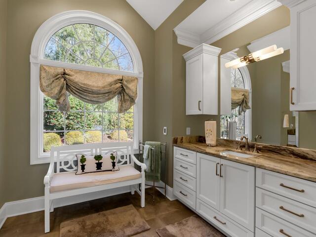 Photo of 4 N Hyacinth Drive