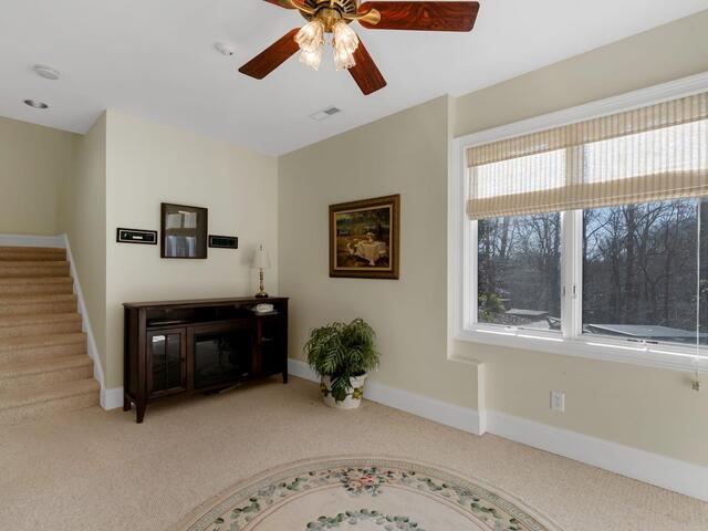 Photo of 4 N Hyacinth Drive