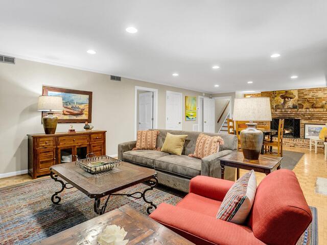 Photo of 9 Barksdale Road