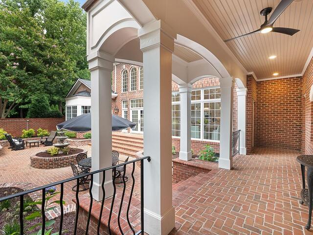 Photo of 102 Tuscany Way