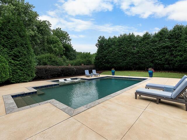 Photo of 102 Tuscany Way