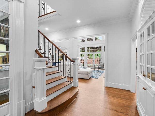 Photo of 102 Tuscany Way