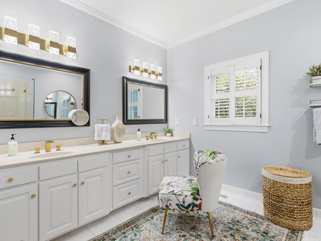 Photo of 1021 Kensington Lake Drive