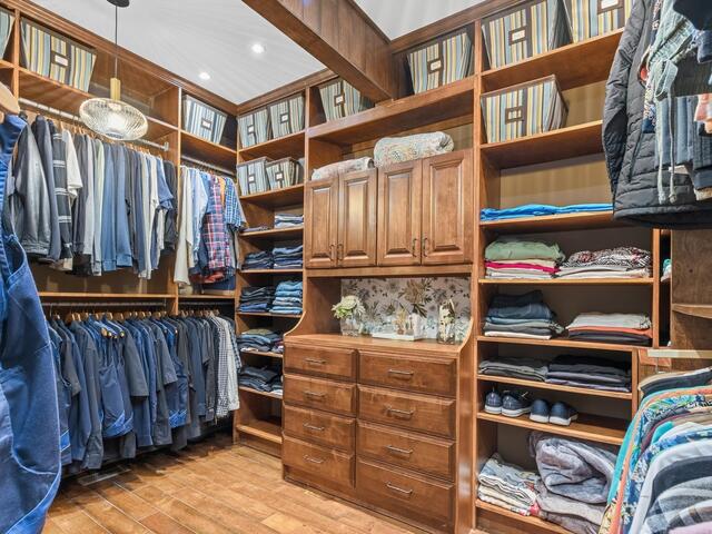 Photo of 1021 Kensington Lake Drive