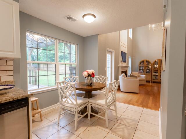 Photo of 616 FAIRVIEW LAKE Way