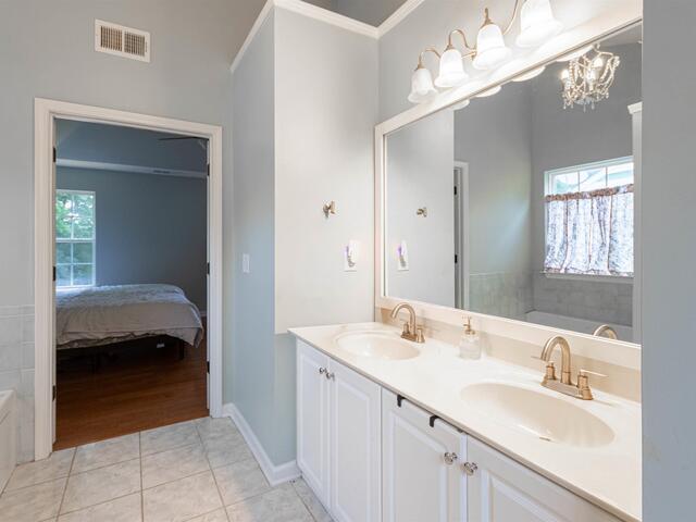 Photo of 616 FAIRVIEW LAKE Way