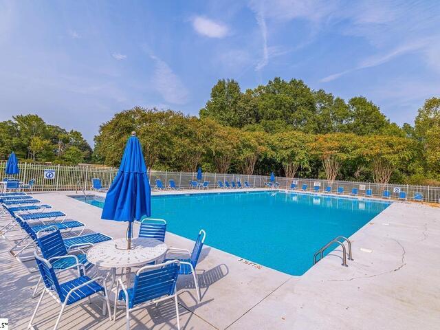 Photo of 616 FAIRVIEW LAKE Way
