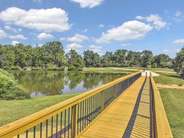 Photo of 616 FAIRVIEW LAKE Way
