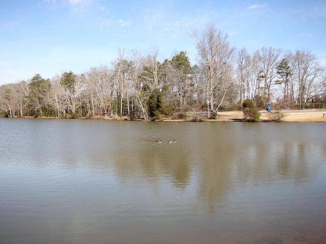 Photo of 616 FAIRVIEW LAKE Way
