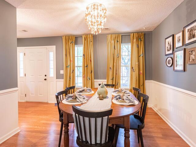 Photo of 616 FAIRVIEW LAKE Way