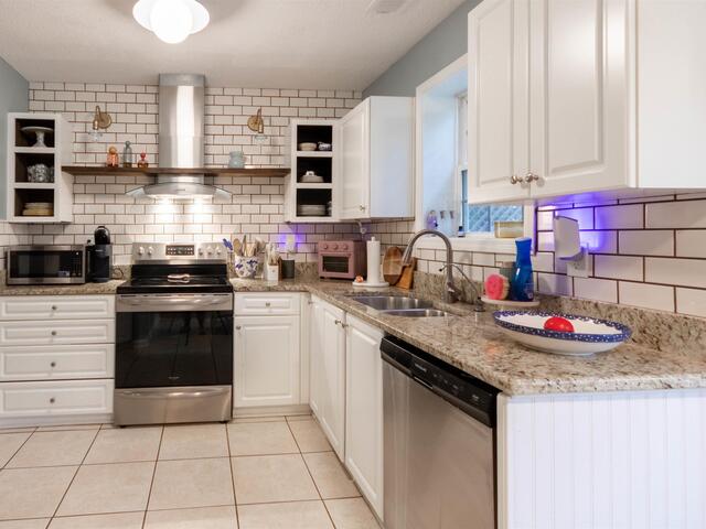 Photo of 616 FAIRVIEW LAKE Way