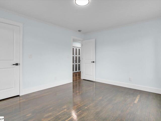 Photo of 305 Waters Road