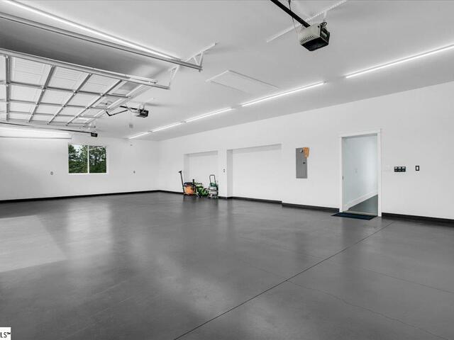 Photo of 305 Waters Road