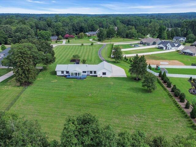 Photo of 305 Waters Road