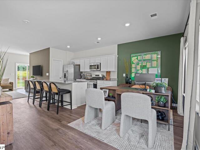 Photo of 404 Speyside Lane