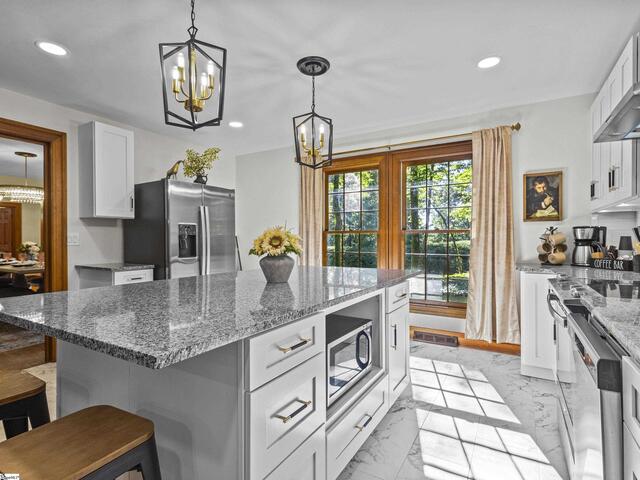 Photo of 15 Lake Circle Drive