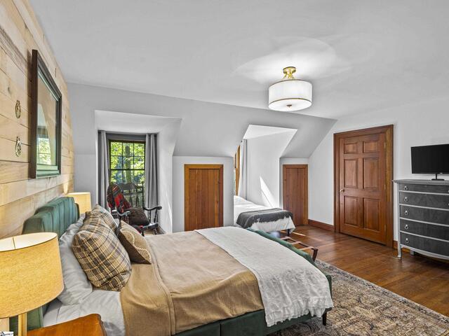 Photo of 15 Lake Circle Drive