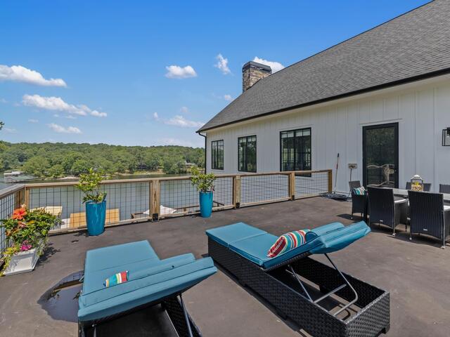 Photo of 126 Clearview Drive Photo of 126 Clearview Drive