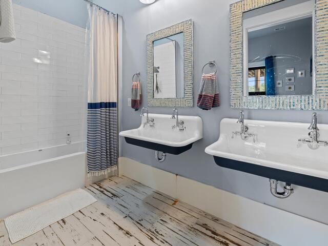 Photo of 126 Clearview Drive Photo of 126 Clearview Drive