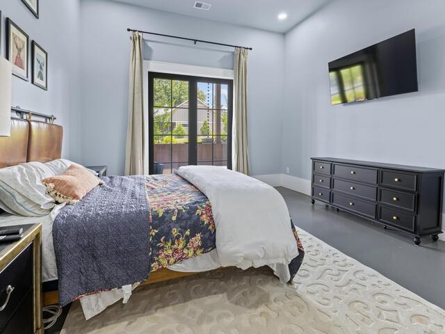 Photo of 126 Clearview Drive Photo of 126 Clearview Drive