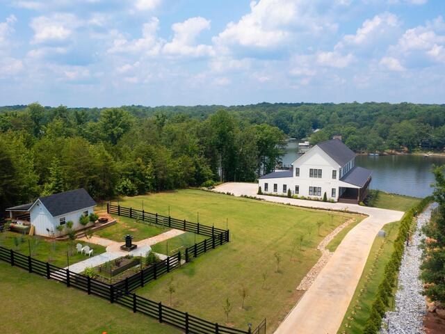 Photo of 126 Clearview Drive Photo of 126 Clearview Drive