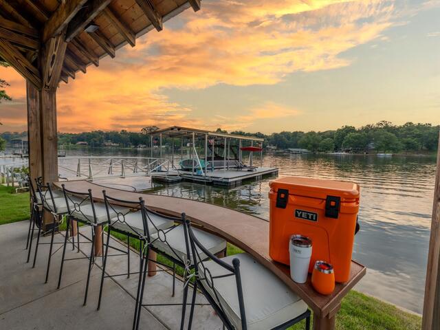 Photo of 126 Clearview Drive Photo of 126 Clearview Drive