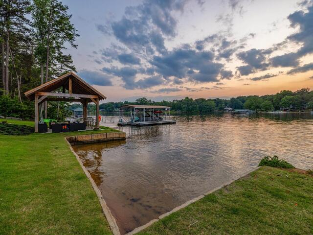 Photo of 126 Clearview Drive Photo of 126 Clearview Drive