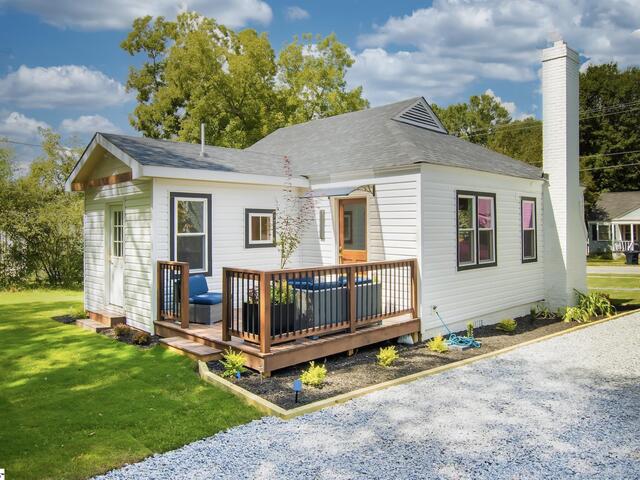 Photo of 207 Mayfield Drive