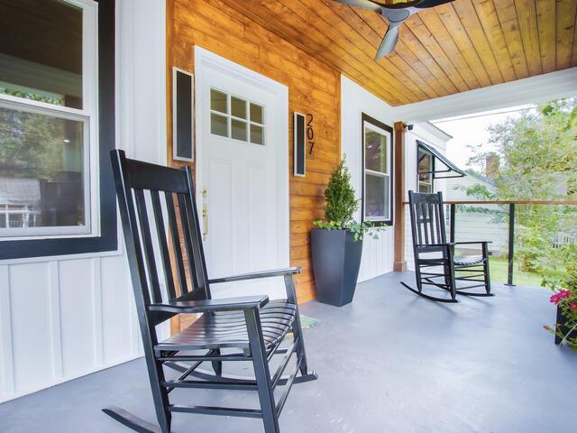 Photo of 207 Mayfield Drive