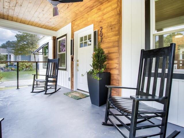 Photo of 207 Mayfield Drive