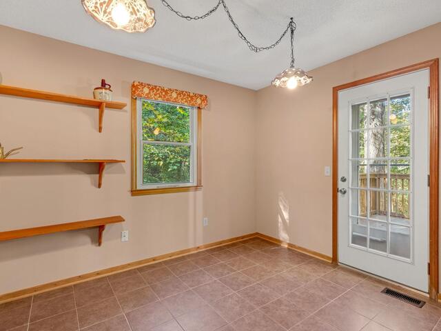 Photo of 262 Belvoir Drive