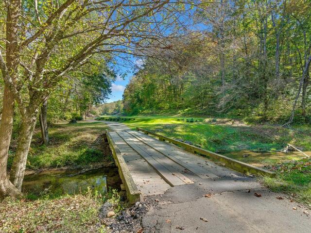 Photo of 262 Belvoir Drive