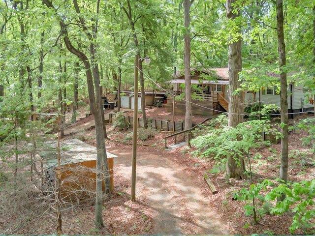 Photo of 274 Chinquapin Road