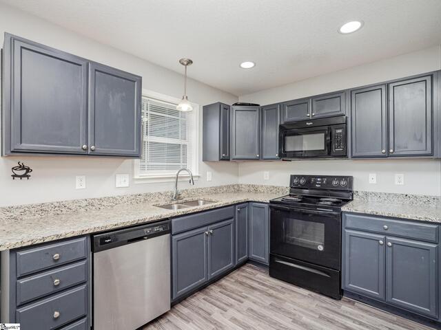 Photo of 432 Blairwood Court