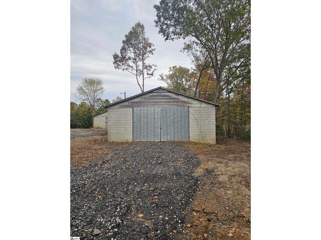 Photo of 1036 Fleming Street Extension