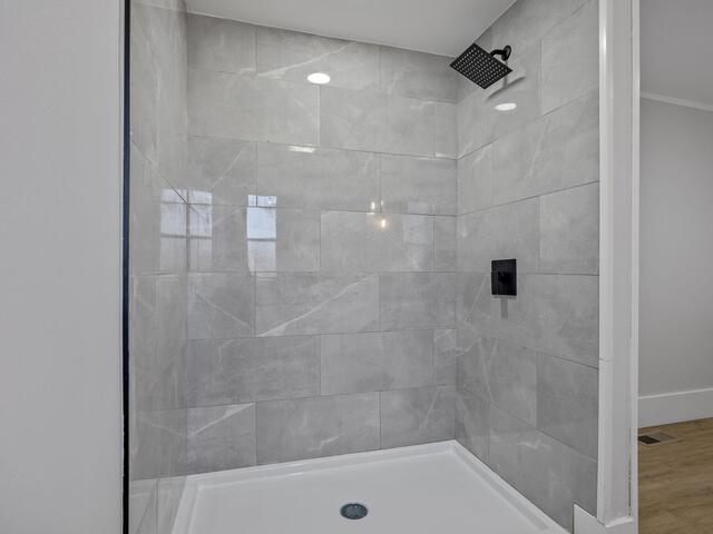 Photo of 310 Walnut Court