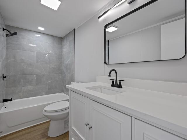 Photo of 310 Walnut Court