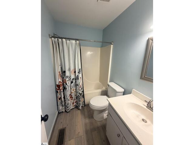 Photo of 104 Dunwoody Drive