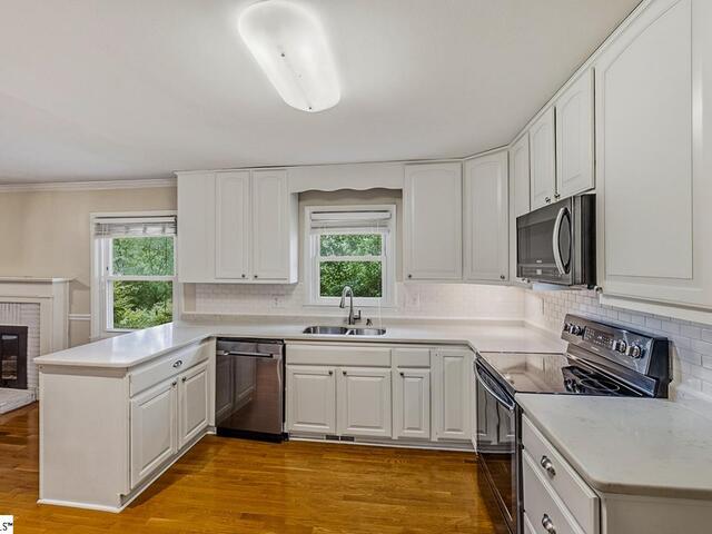Photo of 106 Oak Forest Drive