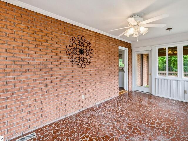 Photo of 106 Oak Forest Drive