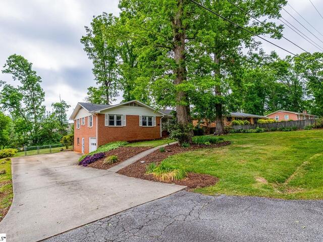 Photo of 106 Oak Forest Drive