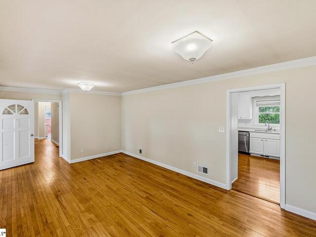 Photo of 106 Oak Forest Drive